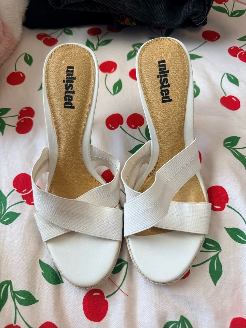 Y2K Vintage Unlisted Kenneth Cole White Slip-On Women’s Heels